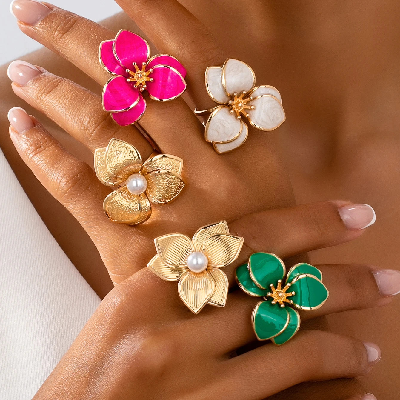 A Women's Open Ring with Flowers in Various Colors to Choose From, a Colorful and Fashionable Open Ring Suitable for Daily Wear and Holidays