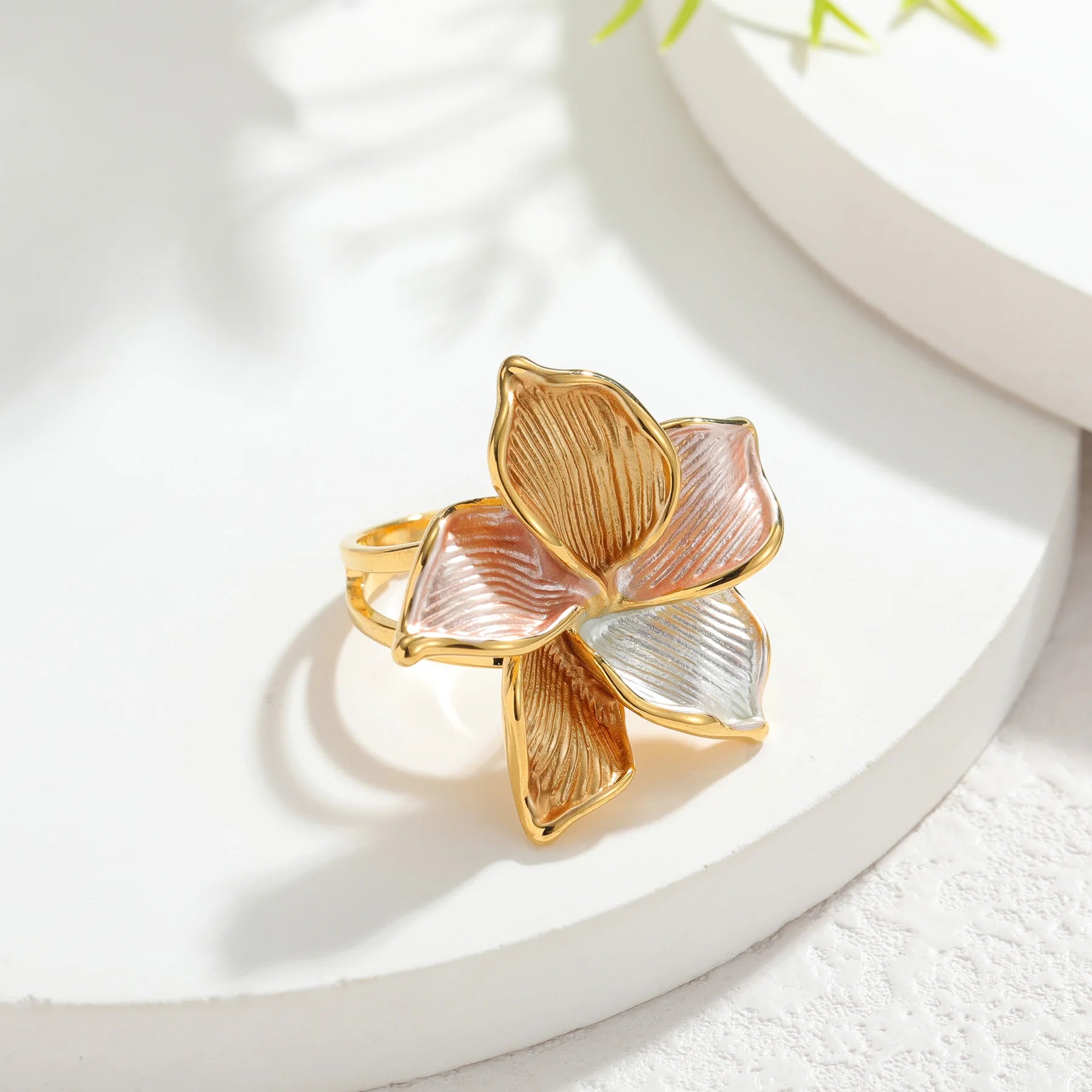 Classic Stylish Color-blocked Flower Necklace Ring Earrings Accessory Set for Women Exquisite Stainless Steel Jewelry Girl Gifts