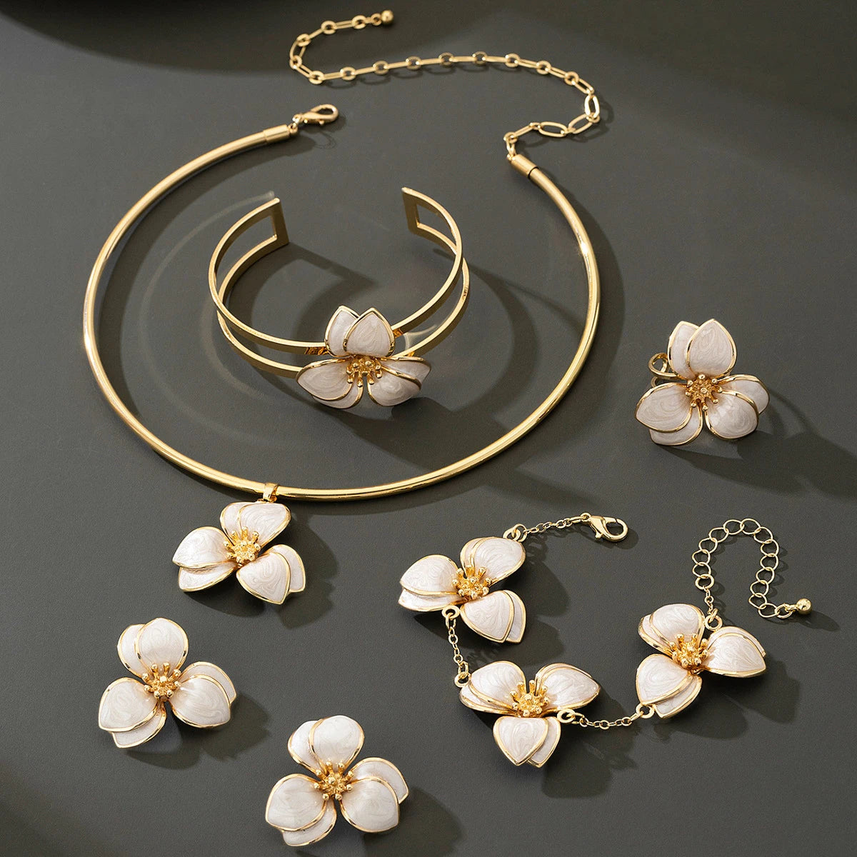 Elegant Jewelry Set for Women Wholesale Gold Color Ring Bangle Green White Enamel Flower Stud Earrings and Choker Necklace