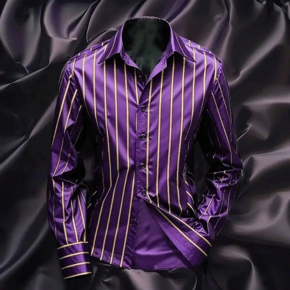 The new fashionable men's striped shirt is a casual and stylish outdoor long-sleeved shirt with a soft and comfortable lapel
