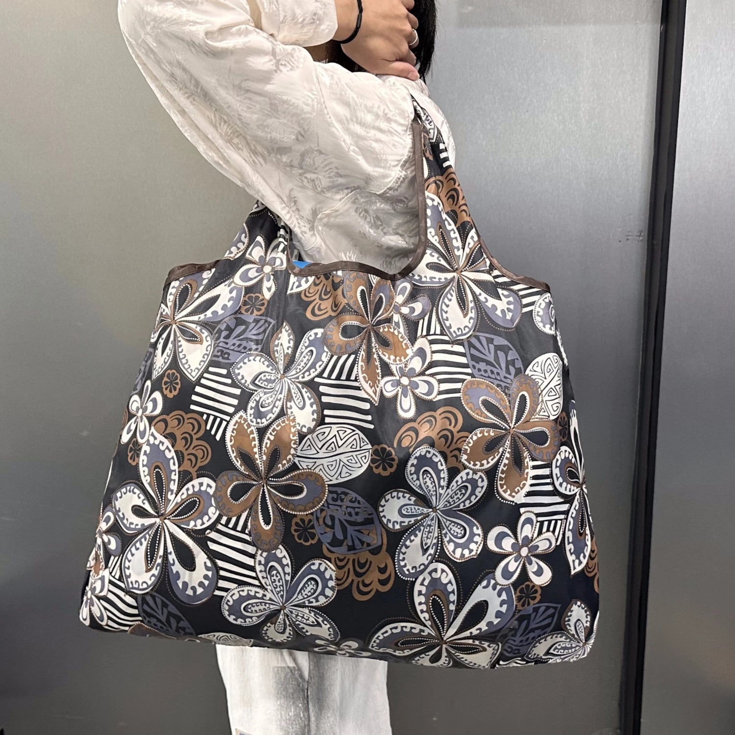 Tote Bag Large Capacity Tote Bag Can Be Reused Portable Eco-Friendly Lightweight Shopping Bag with Printed Pattern Outdoor Foldable Handbag for Camping and Travel