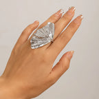 Ginkgo Leaf Ring for Women Men Fashiontrend Classic Metal Pleated Personality Leaf Fan-Shaped Finger Ring Punk Party Jewelry