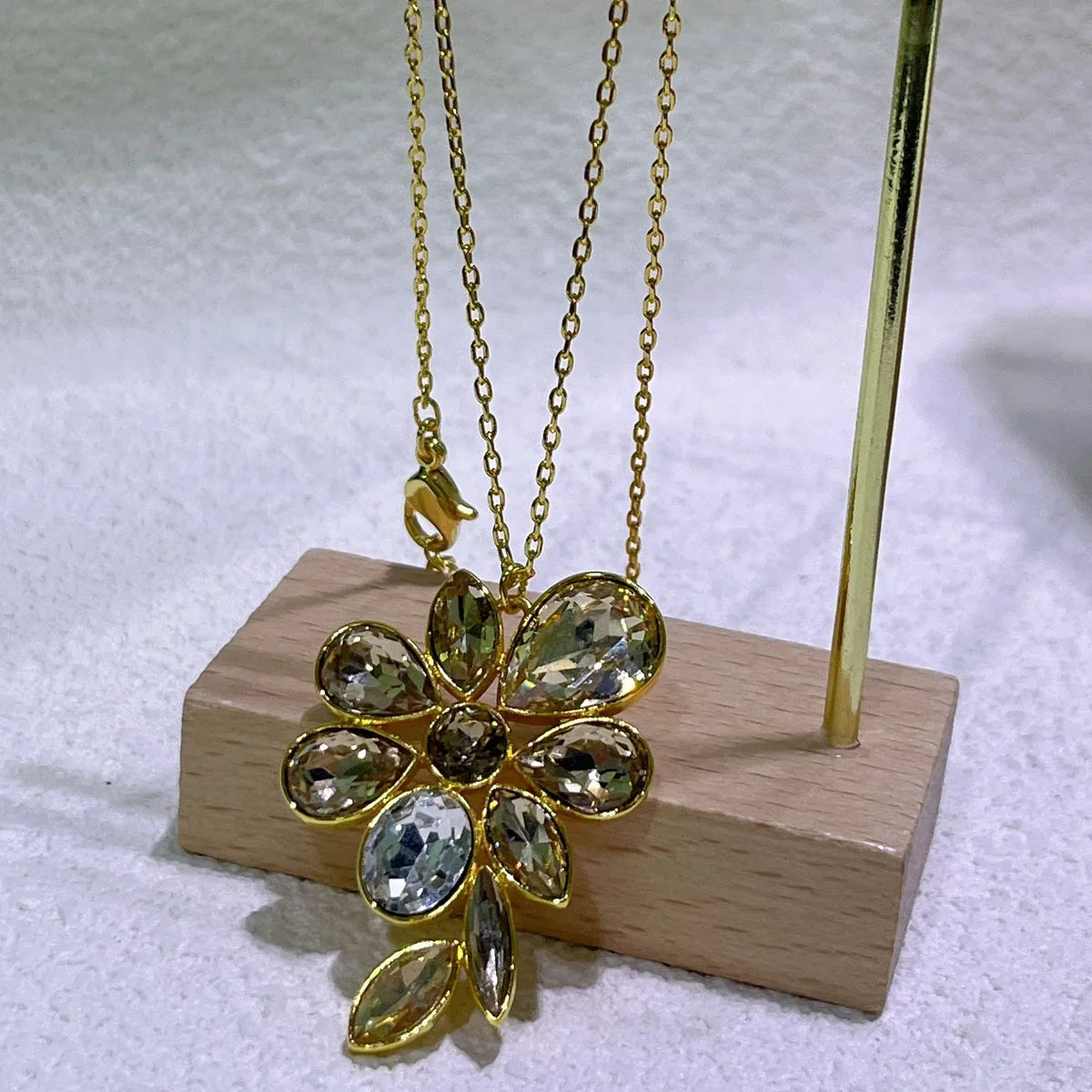 Necklacef Flower Love Original High Quality Jewelry Luxury Brand Crystal Exquisite Pendant Crystal Party Gift for Women