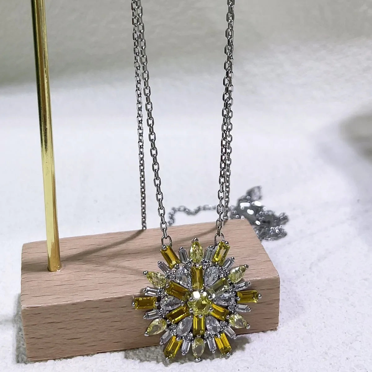 Necklacef Flower Love Original High Quality Jewelry Luxury Brand Crystal Exquisite Pendant Crystal Party Gift for Women