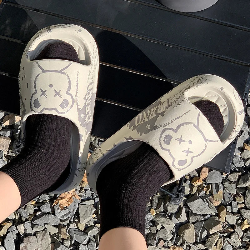 Indoor slippers for women at home, suitable for all seasons, fashionable for street walks, couple slippers for men