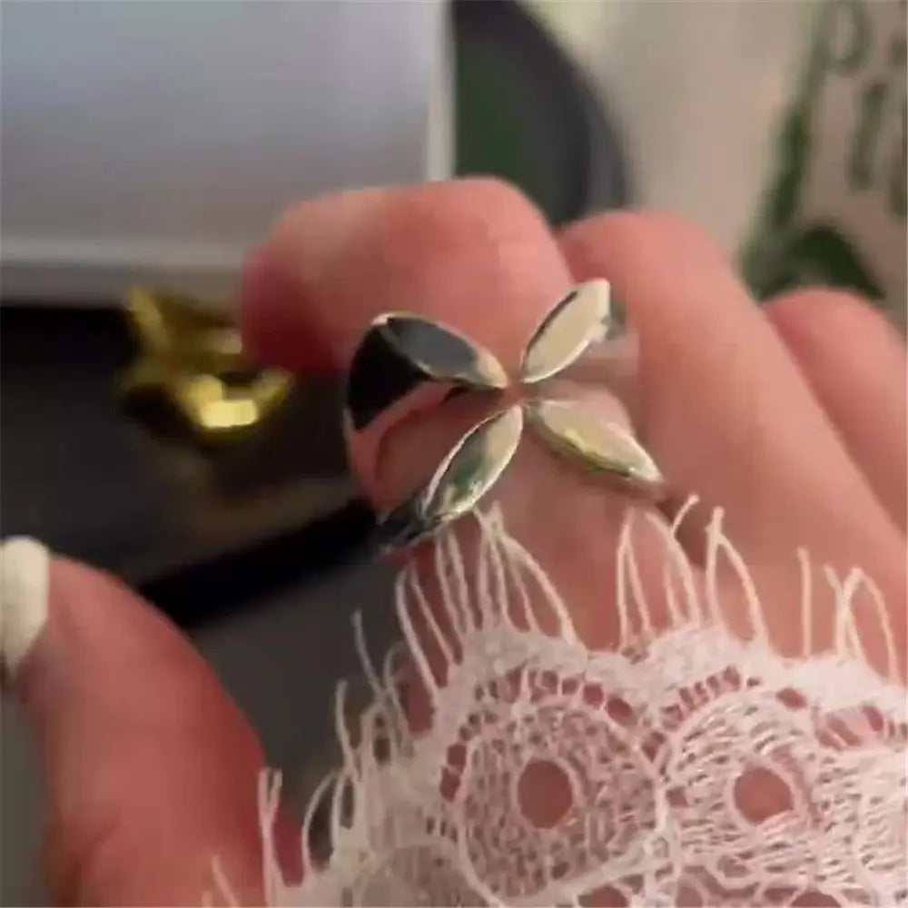 Irregular Design Knuckle Ring Minimalist Style Unique Pattern Finger Ring Exquisite Craftsmanship Delicate Texture Pleated Ring