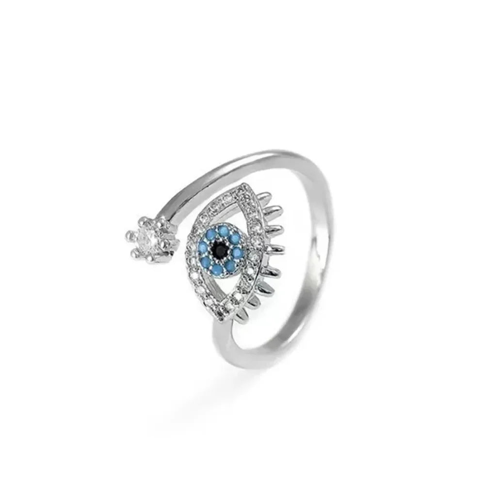 A blue-eyed ring - a simple, elegant, and fashionable piece of jewelry with a unique personality.