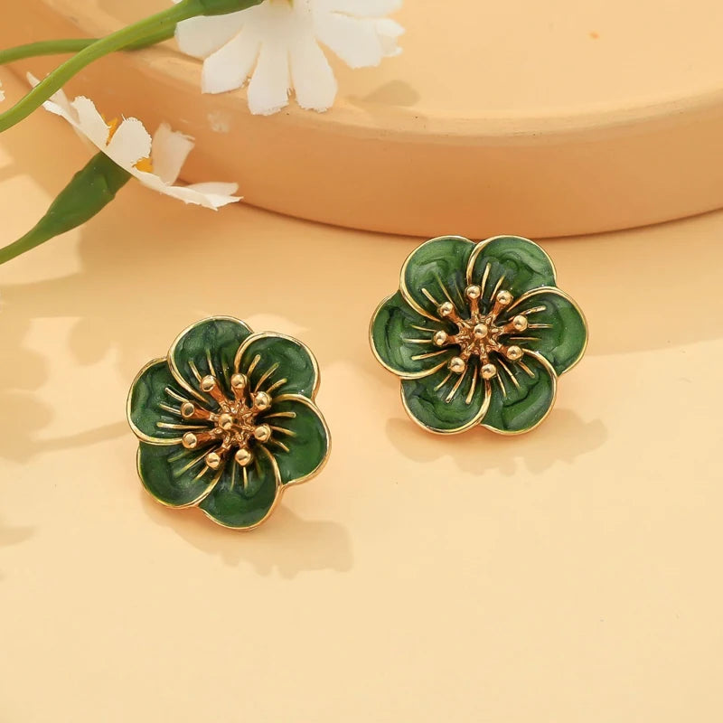 Vintage Drip Oil Flower Pendant Necklace Earrings Bracelet Ring Set for Women Elegant Floral Clavicle Chain Party Jewelry Set