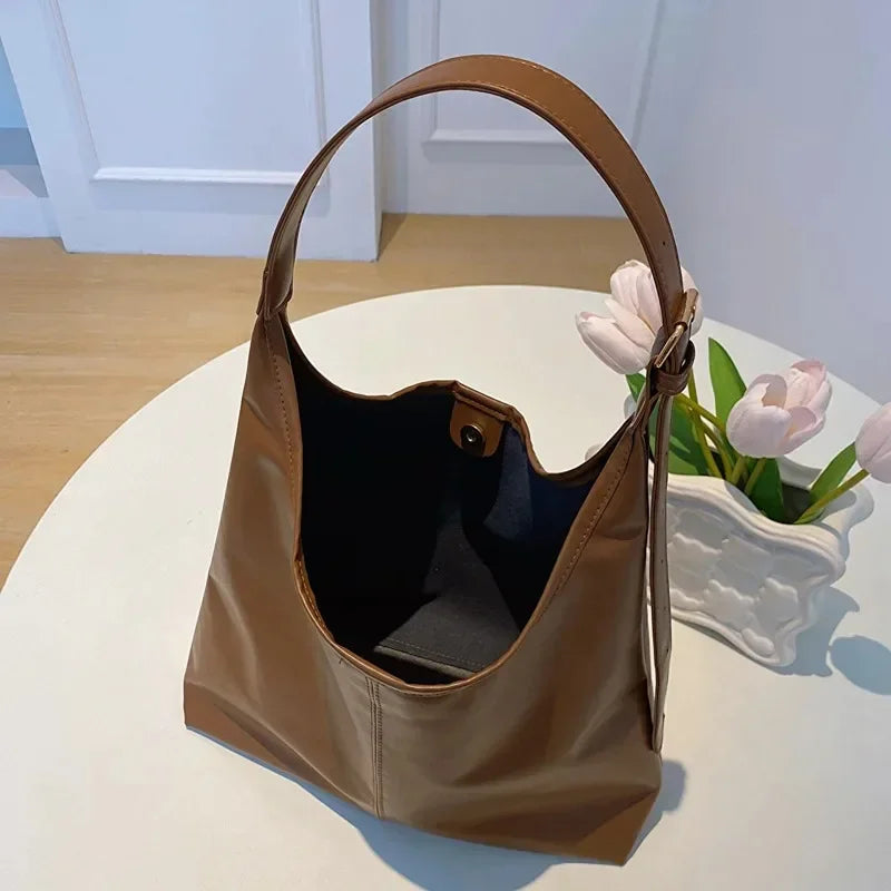 [Tote Bags] New Tote Bag Hand Bill of Lading Shoulder Women's Bag Retro Simple Large Bag Tote Bag