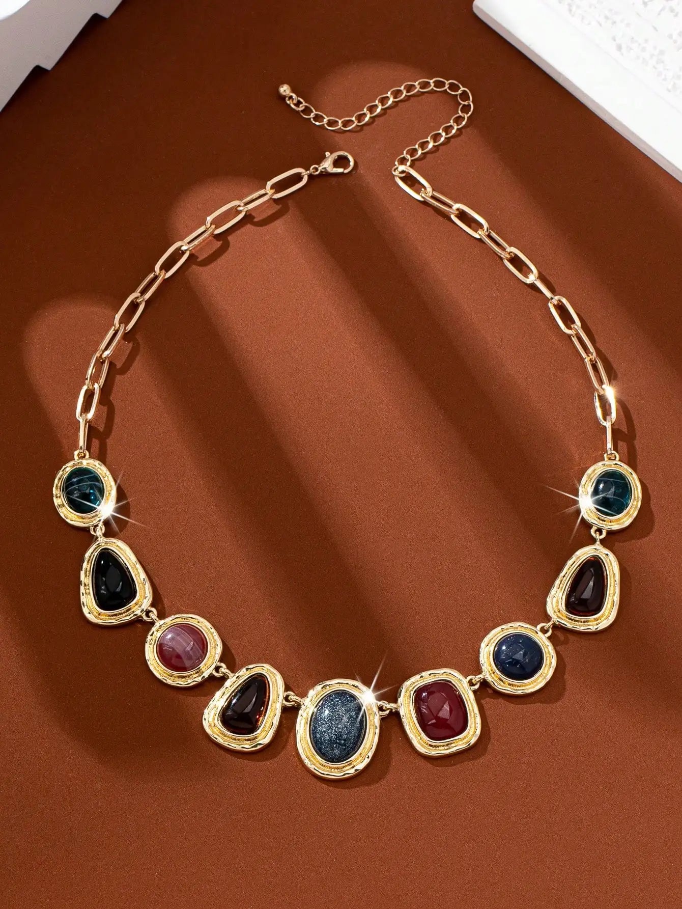 A Light Luxury, High-Design, Fashionable, Sexy, Casual and Versatile Women's Pendant Necklace
