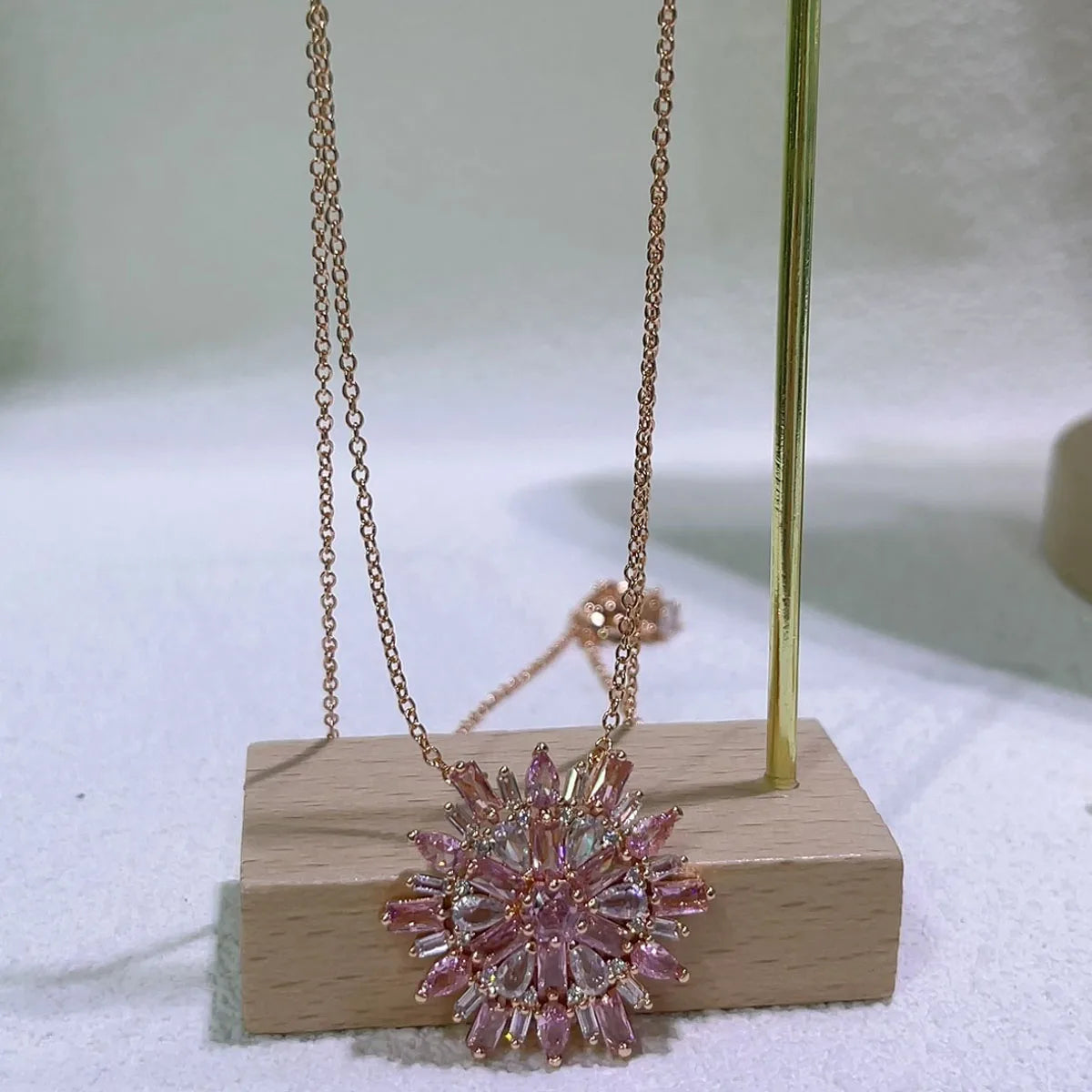 Necklacef Flower Love Original High Quality Jewelry Luxury Brand Crystal Exquisite Pendant Crystal Party Gift for Women