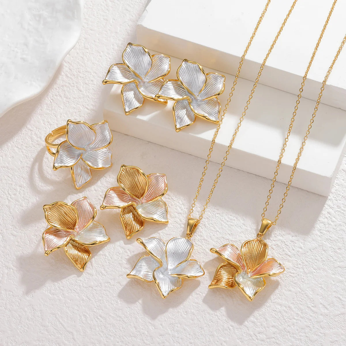 Classic Stylish Color-blocked Flower Necklace Ring Earrings Accessory Set for Women Exquisite Stainless Steel Jewelry Girl Gifts