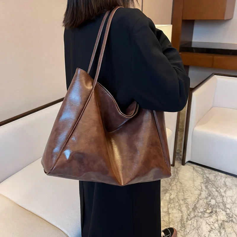 Tote Women's Bag Korean Style Large Capacity Soft Leather Shoulder Bag Retro Casual Hand-held Bucket Bag 2025 Одноплечевая сумка